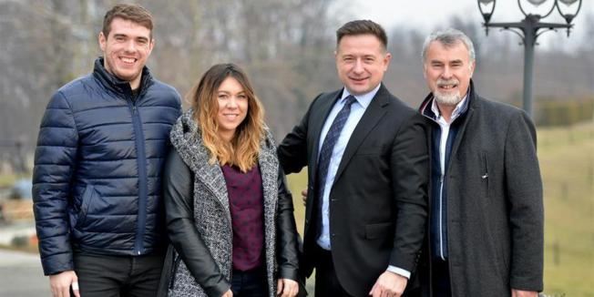 Radnici imaju 3000 eura plaću, dobivaju dodatke za terenski rad, božićnice, uskrsnice…